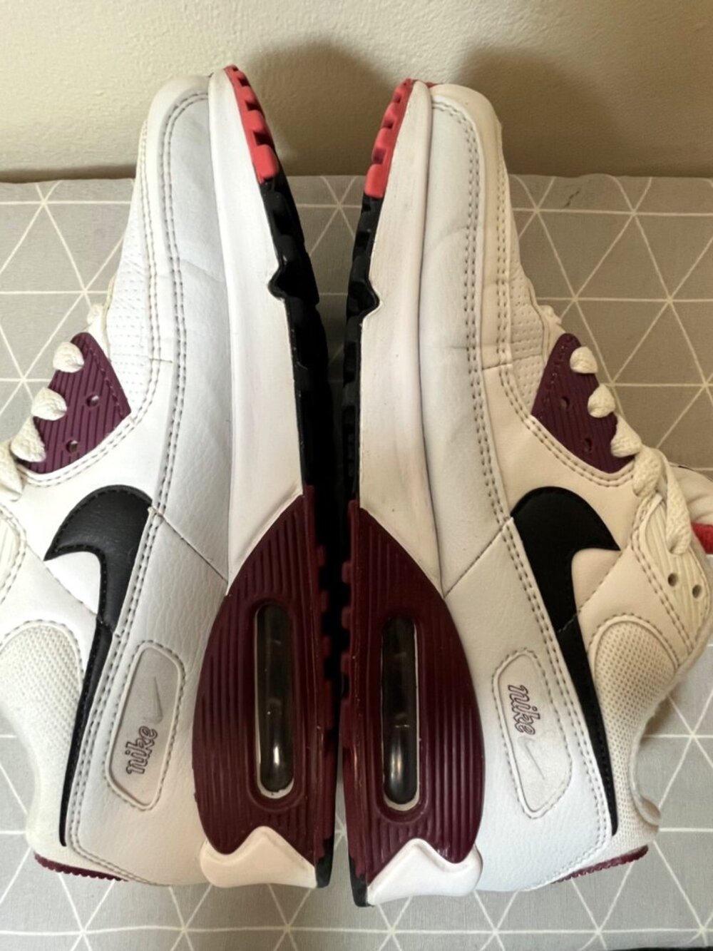 NIke Air Max 90 Wmns 8.5 Beetroot Burgundy DH1316-100 insoles missing